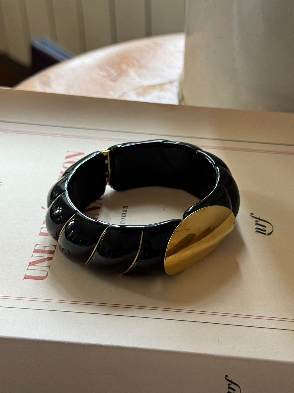 Bracelet jonc avec dorures