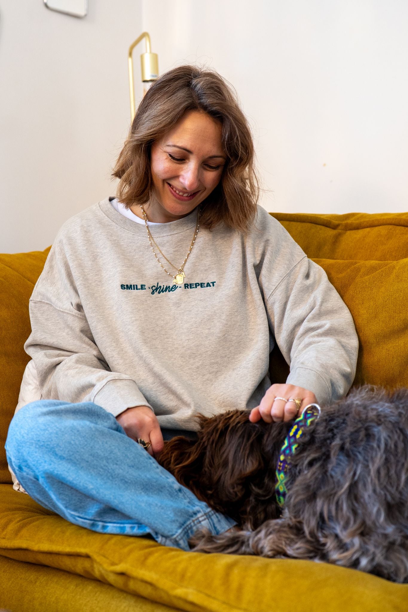 Sweat col rond "Smile-Shine-Repeat"